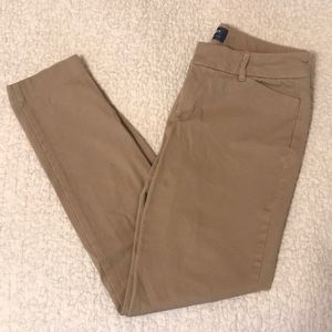 Old Navy Mid Rise Pixie Pants